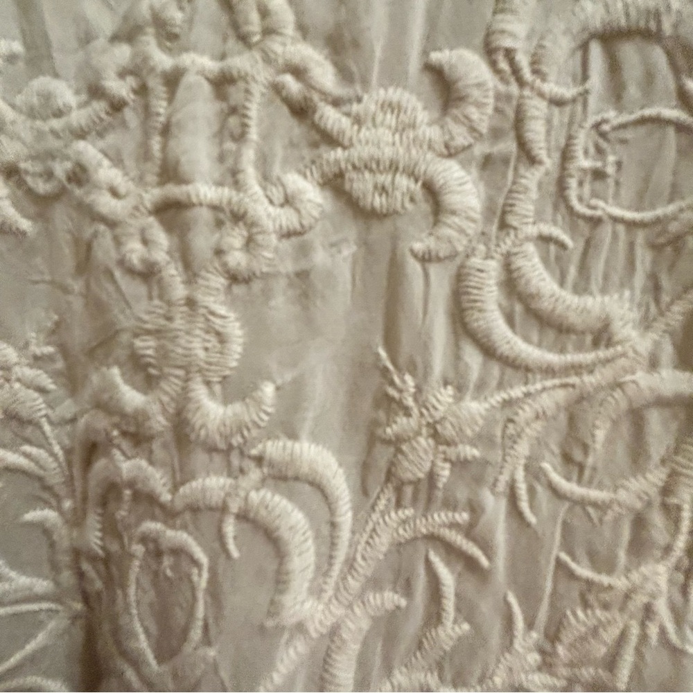 Johnny Was Los Angeles Embroidered Cream Lightweight Boho Top size XL - Picture 2 of 5